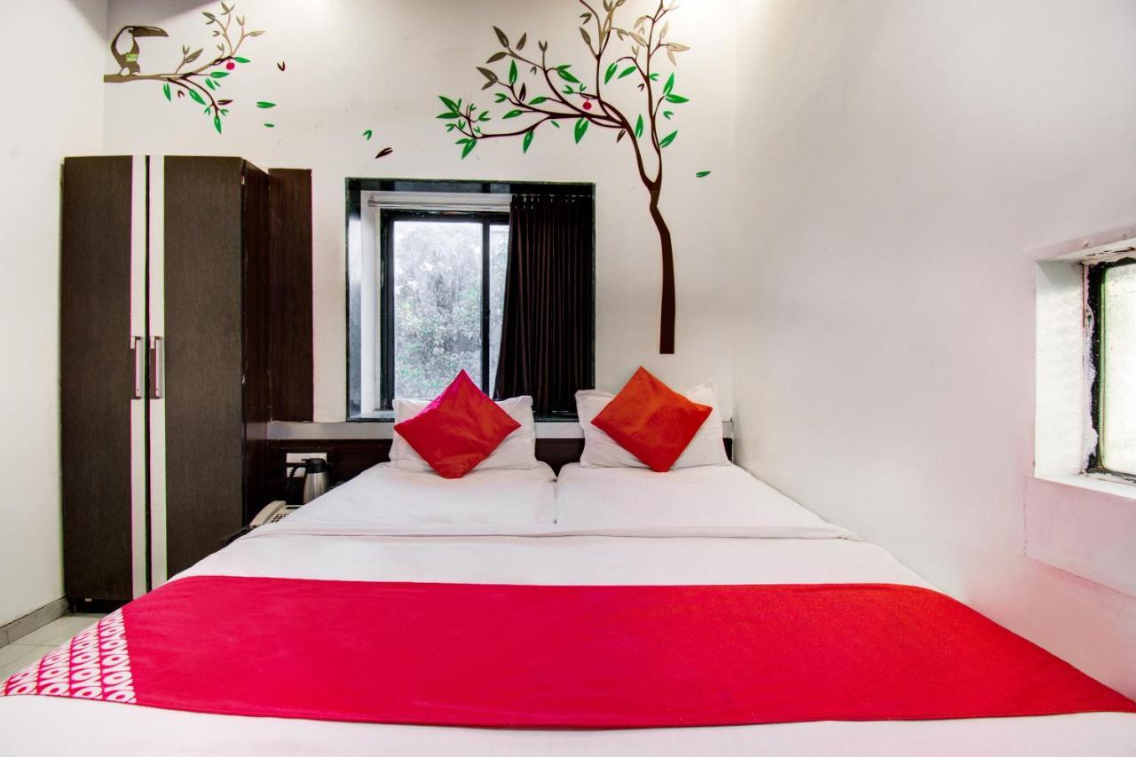 Oyo 11548 Hotel Mrunal Palace Evrengabad Dış mekan fotoğraf