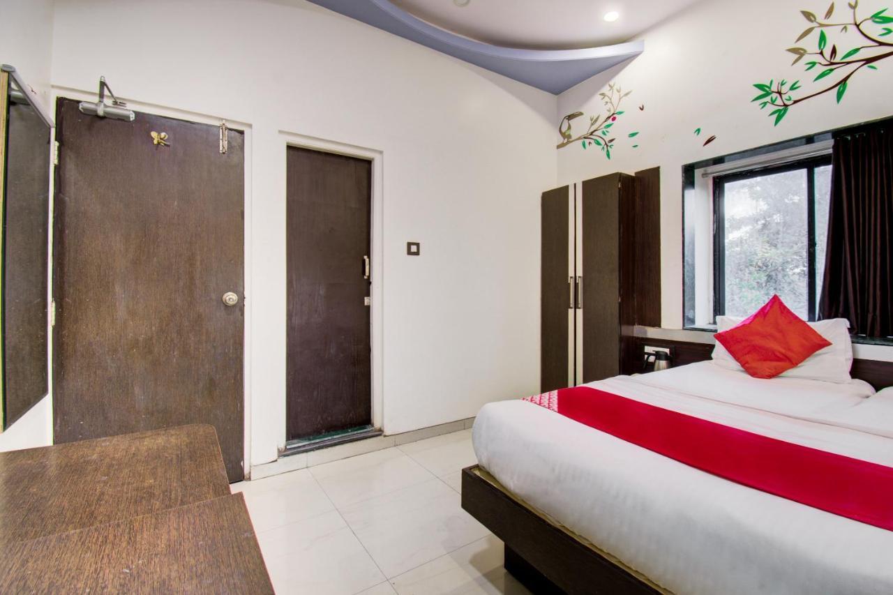 Oyo 11548 Hotel Mrunal Palace Evrengabad Dış mekan fotoğraf