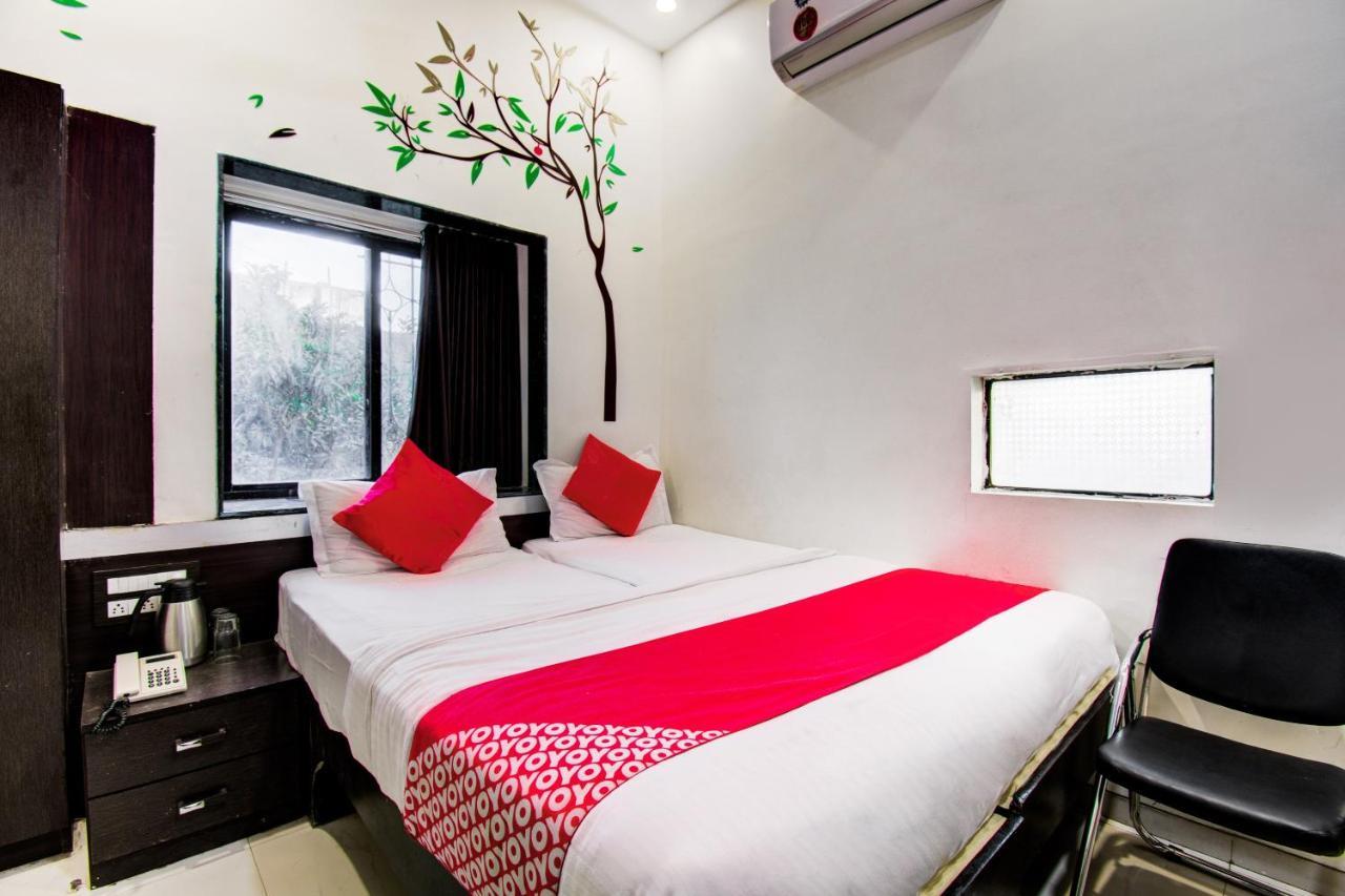 Oyo 11548 Hotel Mrunal Palace Evrengabad Dış mekan fotoğraf