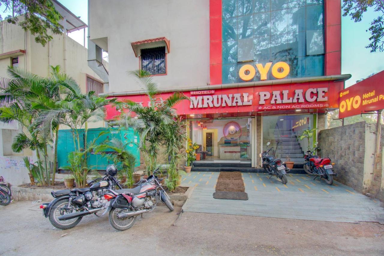 Oyo 11548 Hotel Mrunal Palace Evrengabad Dış mekan fotoğraf