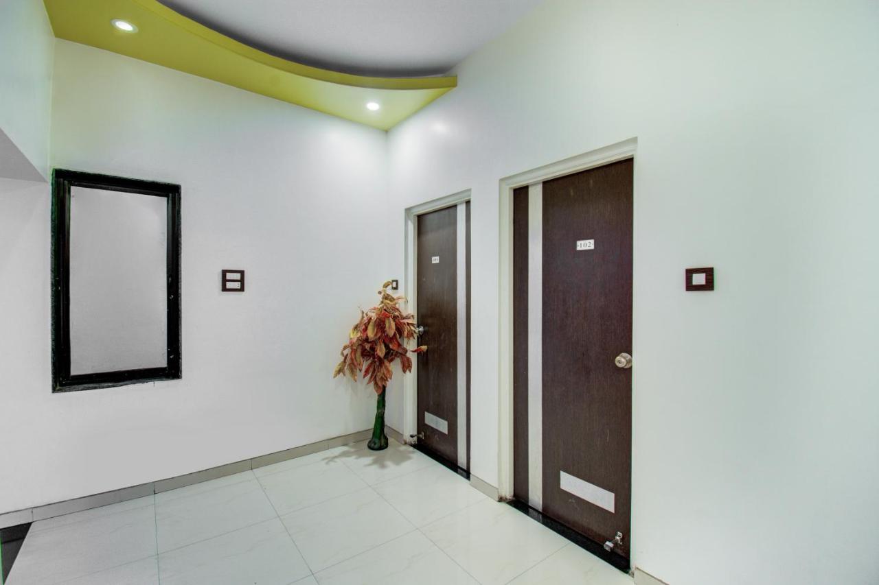 Oyo 11548 Hotel Mrunal Palace Evrengabad Dış mekan fotoğraf