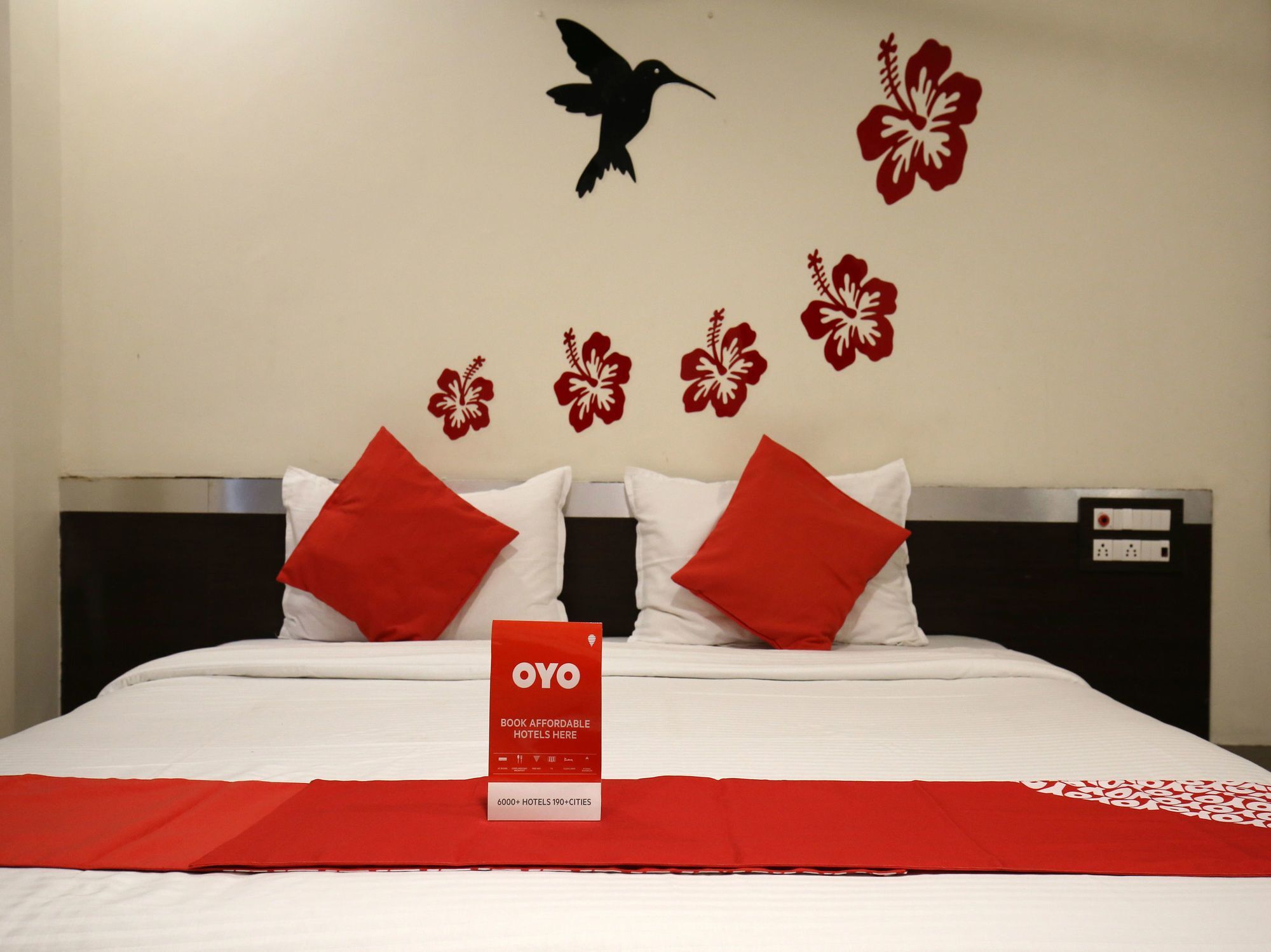 Oyo 11548 Hotel Mrunal Palace Evrengabad Dış mekan fotoğraf